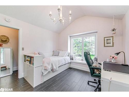 2030 Country Lane Court, Moffat, ON - Indoor Photo Showing Bedroom