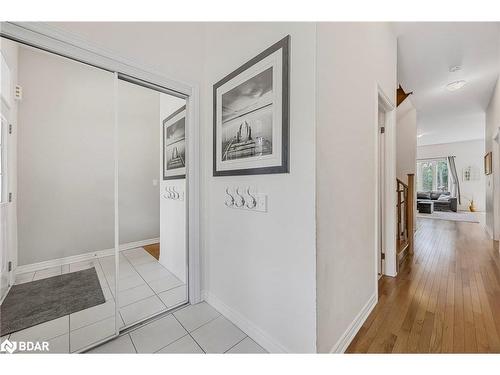 17 Farwell Avenue, Wasaga Beach, ON - Indoor Photo Showing Other Room