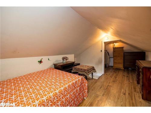 718506 Hwy 6 Highway, Shallow Lake, ON - Indoor Photo Showing Bedroom