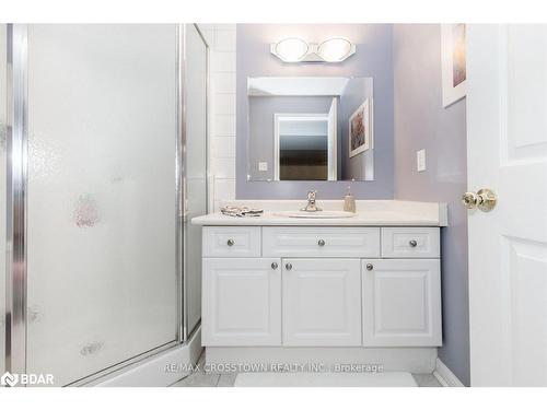 16-358 Little Avenue, Barrie, ON - Indoor Photo Showing Bathroom