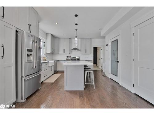 202 Clarence Street, Stayner, ON - Indoor Photo Showing Kitchen With Upgraded Kitchen