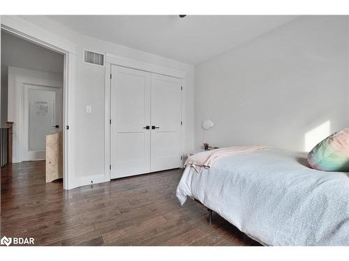 202 Clarence Street, Stayner, ON - Indoor Photo Showing Bedroom