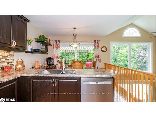 156 Columbia Road, Barrie, ON - Indoor Photo Showing Kitchen With Double Sink