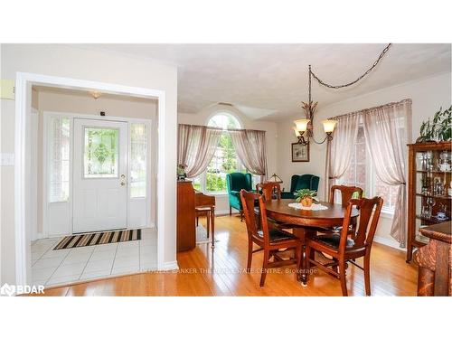 156 Columbia Road, Barrie, ON - Indoor Photo Showing Dining Room