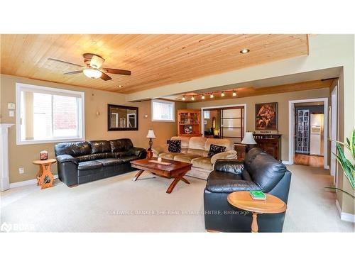 156 Columbia Road, Barrie, ON - Indoor Photo Showing Living Room