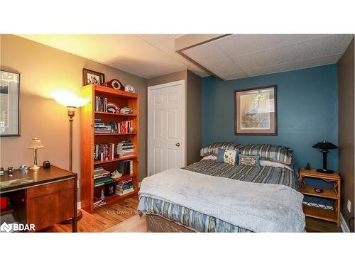 156 Columbia Road, Barrie, ON - Indoor Photo Showing Bedroom