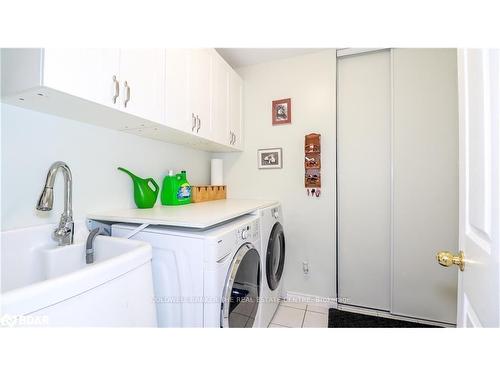 156 Columbia Road, Barrie, ON - Indoor Photo Showing Laundry Room