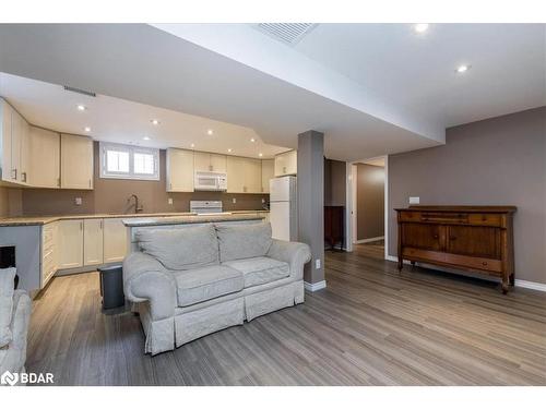 259 Boyers Side Road, Georgina, ON - Indoor Photo Showing Living Room