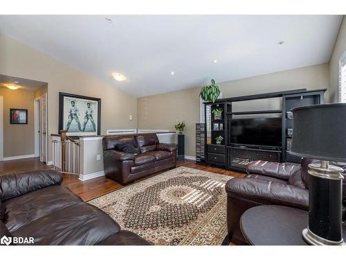 259 Boyers Side Road, Georgina, ON - Indoor Photo Showing Living Room