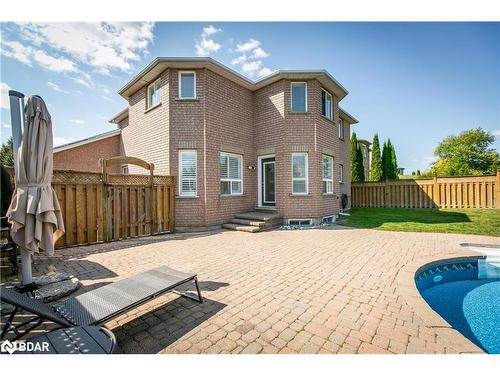 33 Logan Court, Barrie, ON - Outdoor With Exterior