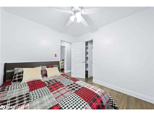 40 Rue Vanier, Tiny, ON - Indoor Photo Showing Bedroom