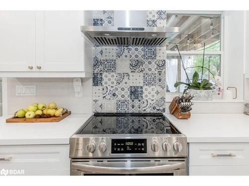 309 Gill Street, Orillia, ON - Indoor Photo Showing Kitchen