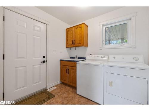 3628 Taylor Street, Innisfil, ON - Indoor Photo Showing Laundry Room