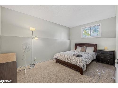 69 Kinzie Lane, Barrie, ON - Indoor Photo Showing Bedroom