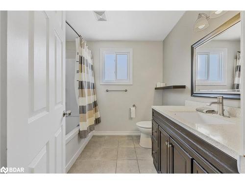 69 Kinzie Lane, Barrie, ON - Indoor Photo Showing Bathroom