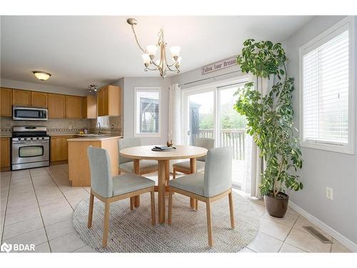 28 Sun King Crescent, Barrie, ON - Indoor Photo Showing Dining Room