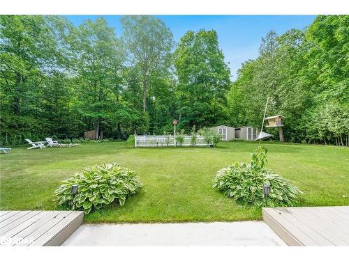 15 Parklane Court, Tiny, ON - Outdoor With Backyard