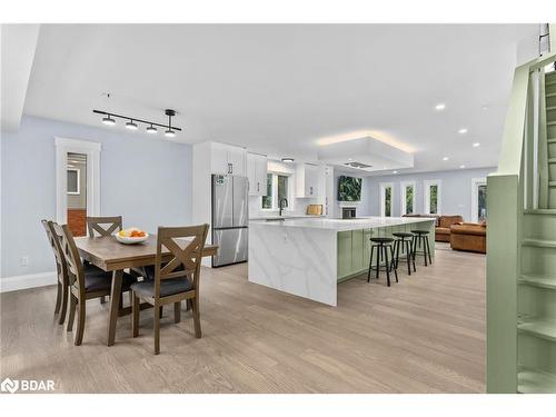 30 Golf Course Road, Bracebridge, ON - Indoor Photo Showing Dining Room