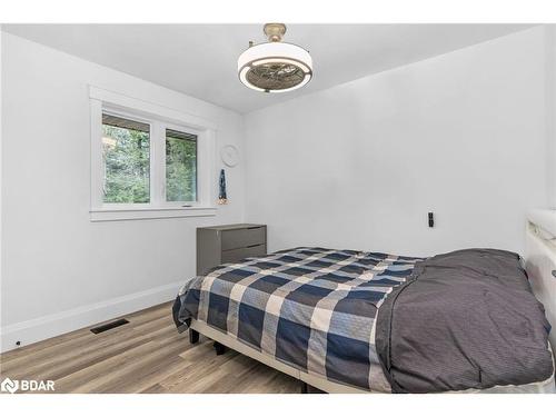 30 Golf Course Road, Bracebridge, ON - Indoor Photo Showing Bedroom