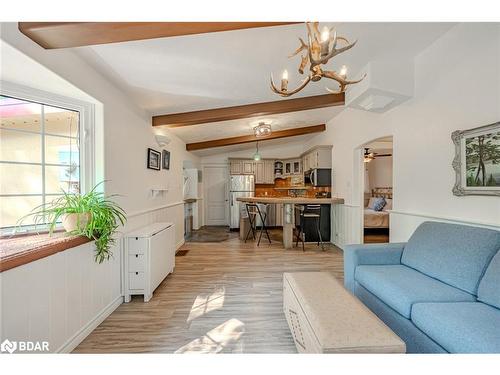 23 Pops Lane, Wasaga Beach, ON - Indoor Photo Showing Living Room