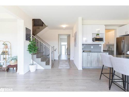 96 Berkely Street, Wasaga Beach, ON - Indoor Photo Showing Kitchen