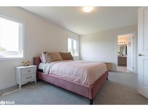 96 Berkely Street, Wasaga Beach, ON - Indoor Photo Showing Bedroom