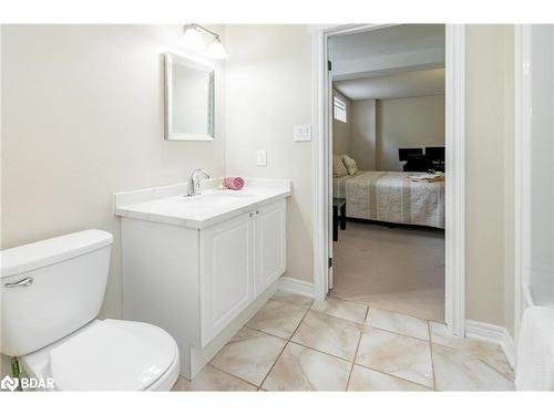 18 Todd Drive, Barrie, ON - Indoor Photo Showing Bathroom