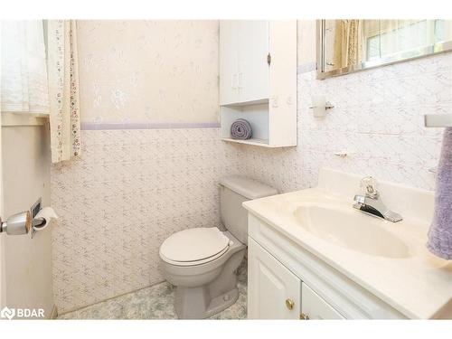 141 Mitchell'S Beach Road, Victoria Harbour, ON - Indoor Photo Showing Bathroom