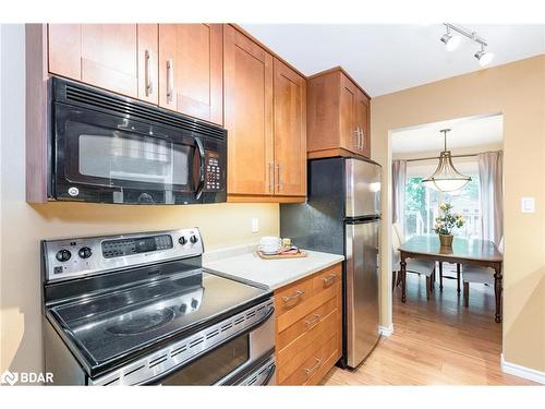 173 Toronto Street, Barrie, ON - Indoor Photo Showing Kitchen