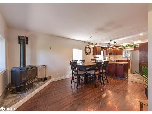 5450 11 Highway S, Oro-Medonte, ON - Indoor Photo Showing Dining Room