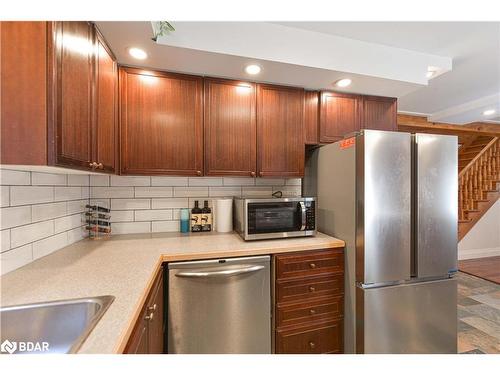 5450 11 Highway S, Oro-Medonte, ON - Indoor Photo Showing Kitchen