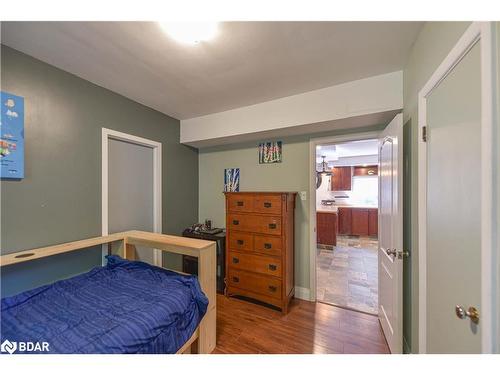 5450 11 Highway S, Oro-Medonte, ON - Indoor Photo Showing Bedroom