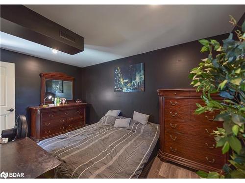 5450 11 Highway S, Oro-Medonte, ON - Indoor Photo Showing Bedroom