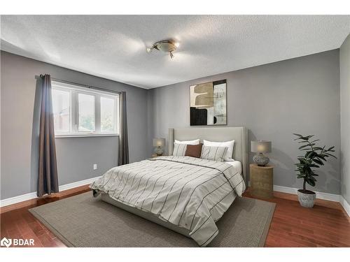 43 Waterhouse Way, Richmond Hill, ON - Indoor Photo Showing Bedroom