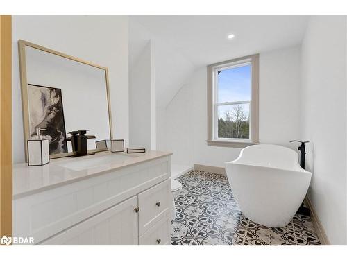 1998 Old Barrie Road East Road E, Oro-Medonte, ON - Indoor Photo Showing Bathroom