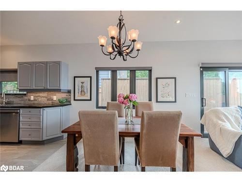 46 Gooch Park Drive, Innisfil, ON - Indoor Photo Showing Dining Room