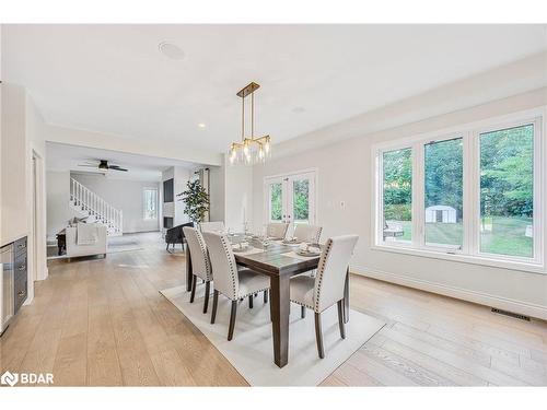 38 Lilac Lane, Midhurst, ON - Indoor Photo Showing Dining Room