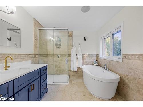 38 Lilac Lane, Midhurst, ON - Indoor Photo Showing Bathroom