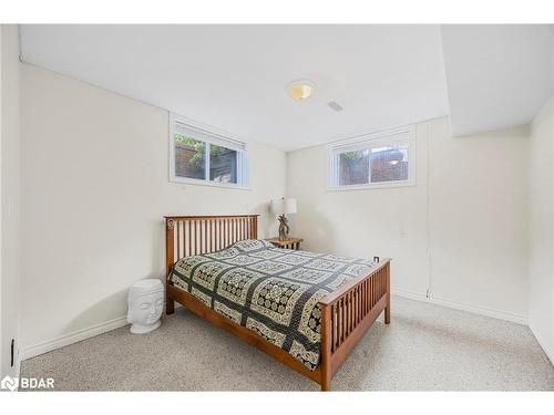 38 Lilac Lane, Midhurst, ON - Indoor Photo Showing Bedroom