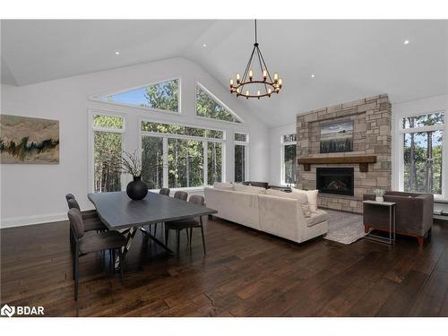 105 Mennill Drive, Springwater, ON - Indoor Photo Showing Living Room