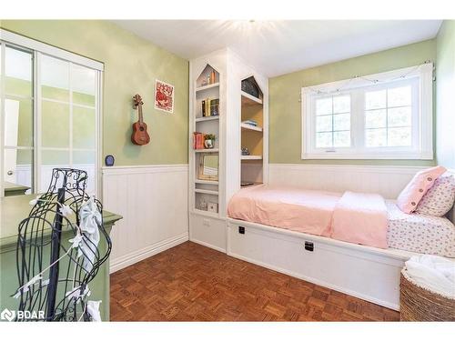 2 Cerswell Drive, Bond Head, ON - Indoor Photo Showing Bedroom