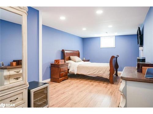 2 Cerswell Drive, Bond Head, ON - Indoor Photo Showing Bedroom