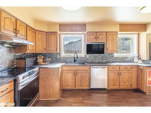 2 Cerswell Drive, Bond Head, ON - Indoor Photo Showing Kitchen