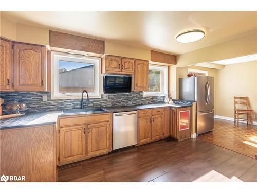 2 Cerswell Drive, Bond Head, ON - Indoor Photo Showing Kitchen