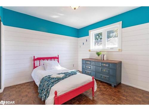 2 Cerswell Drive, Bond Head, ON - Indoor Photo Showing Bedroom