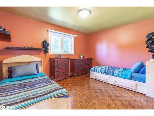 2 Cerswell Drive, Bond Head, ON - Indoor Photo Showing Bedroom