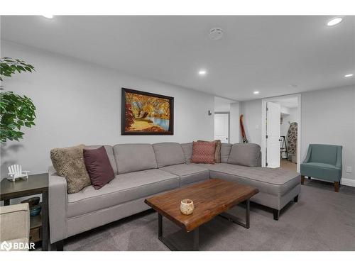 20 Dalton Crescent S, Orillia, ON - Indoor Photo Showing Living Room