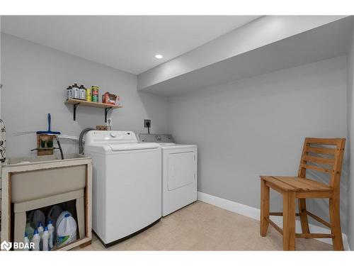 20 Dalton Crescent S, Orillia, ON - Indoor Photo Showing Laundry Room