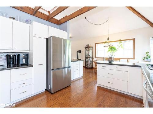 63 Broadview Street, Collingwood, ON - Indoor Photo Showing Kitchen