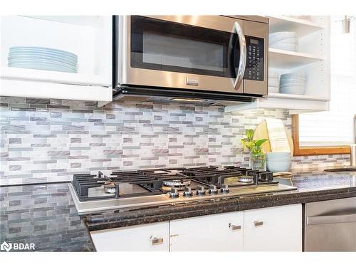 63 Broadview Street, Collingwood, ON - Indoor Photo Showing Kitchen